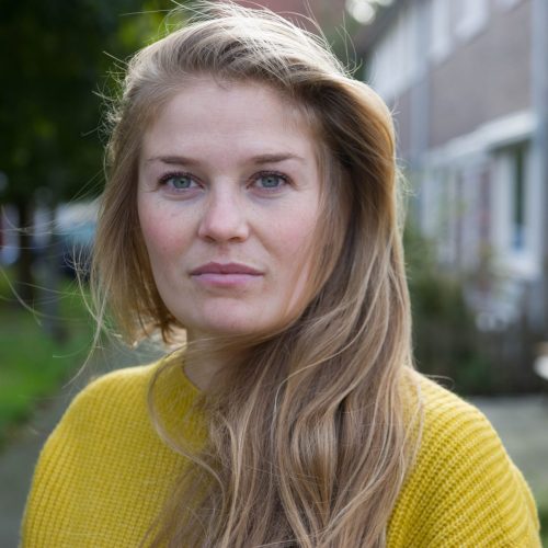 Annemiek lijdt aan depressies