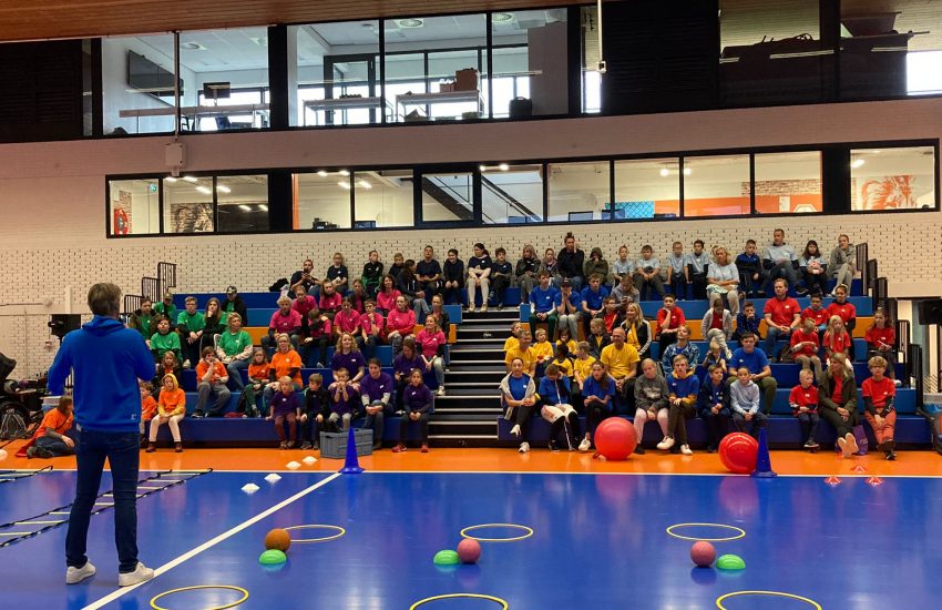 Kinderen in een gymzaal